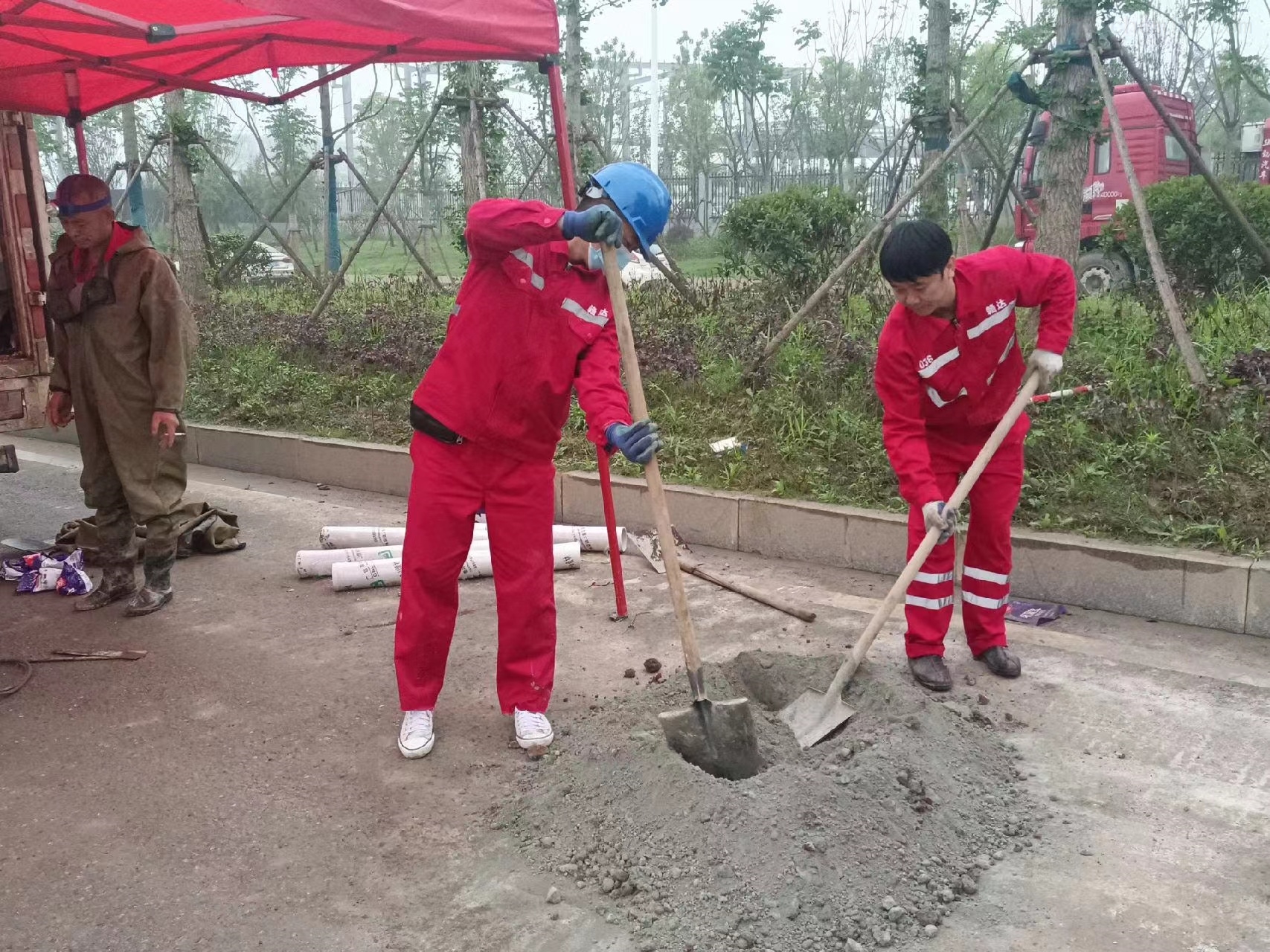 通榆管道疏通哪家好】及时进行市政管道清淤
